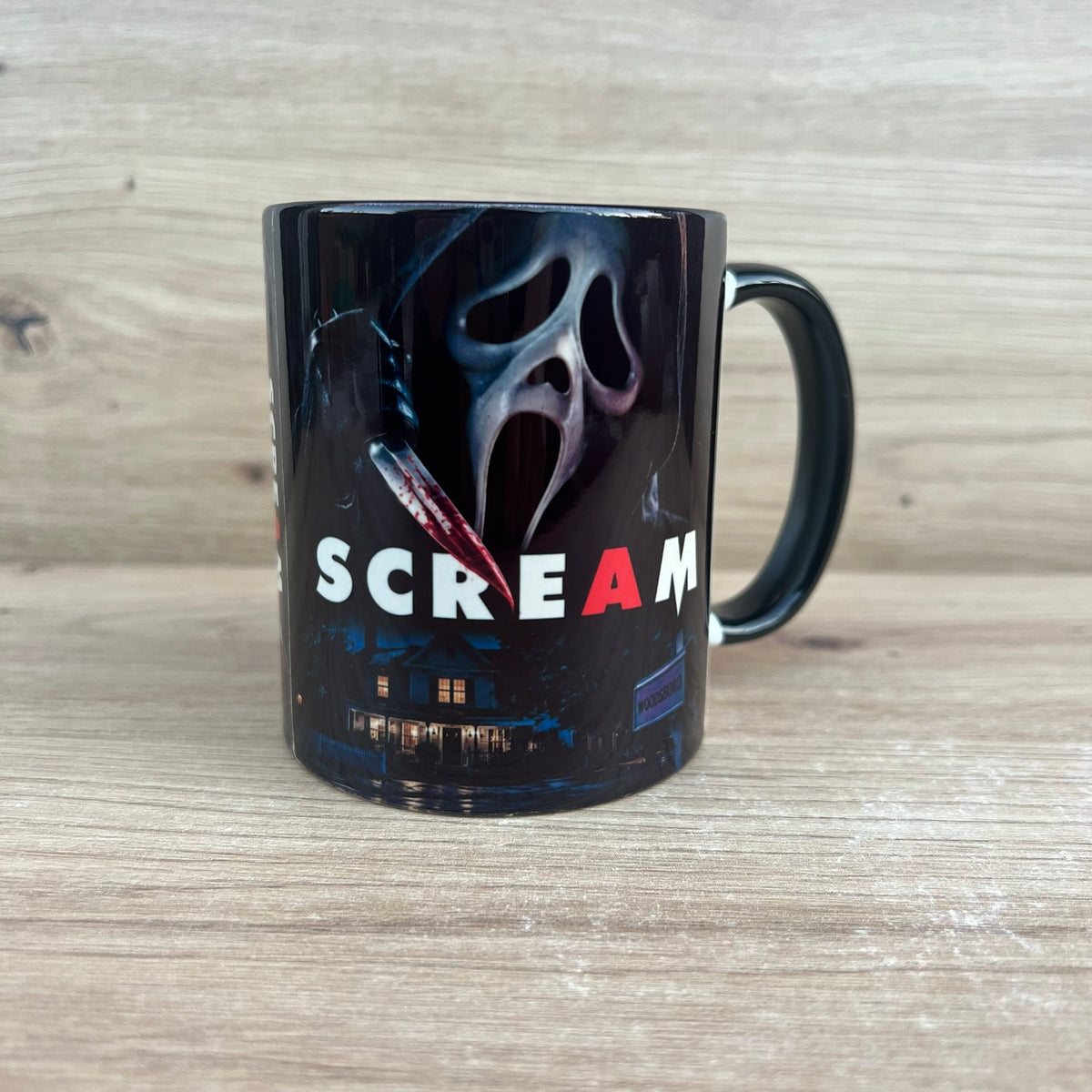 Taza Scream, vista frontal